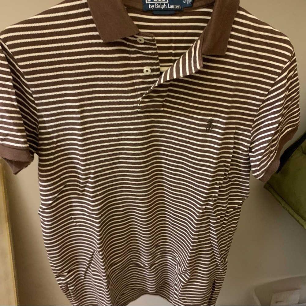 Small shirt size 

Brown Color Polo Ralph Lauren

Size Small